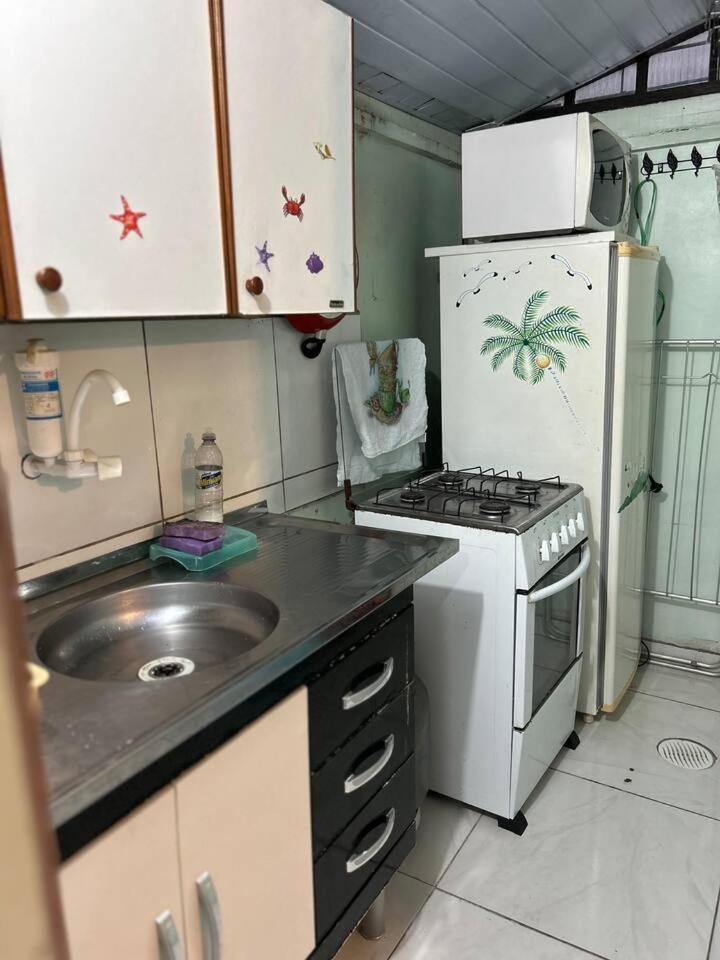 Kitnet Flamingo 31B Apartment Matinhos Exterior photo